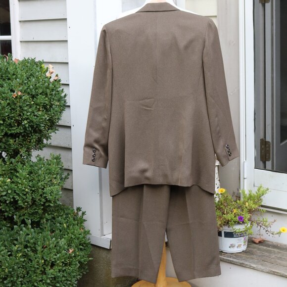 Jennifer Moore Brown Textured Poly Crepe 1 Button Pant Suit Sz 10 - Picture 2 of 9